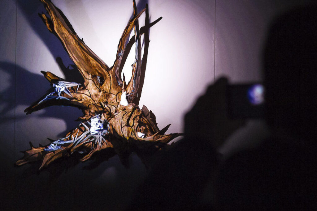 RADIX – ORGANISM/APPARATUS – immersive Licht- und Klanginstallation von Xenorama, NEBULA Art Space Beelitz-Heilstätten